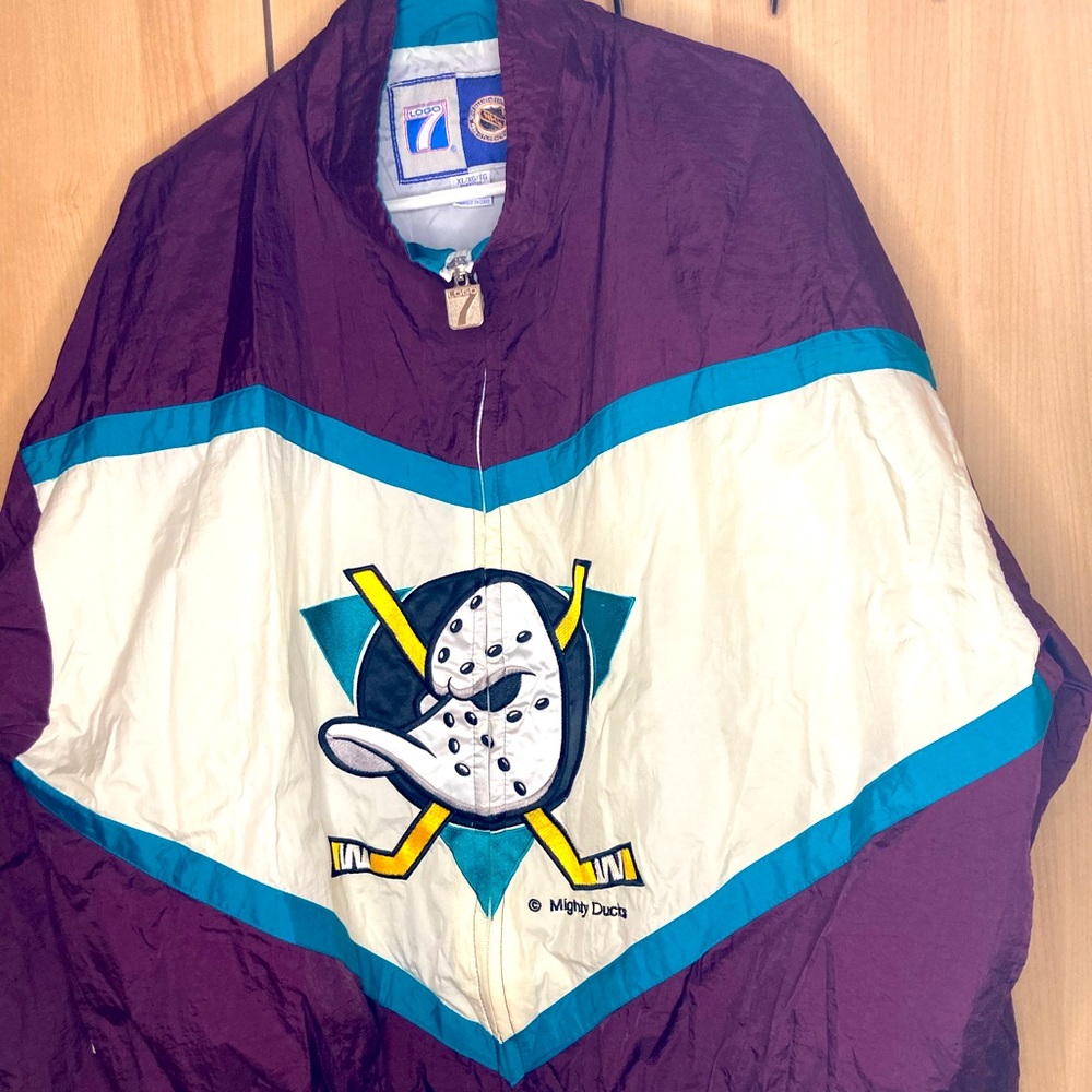 MD windbreaker